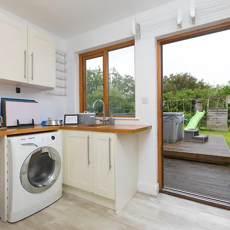 Branock, Tor Down Quarry Holiday home
